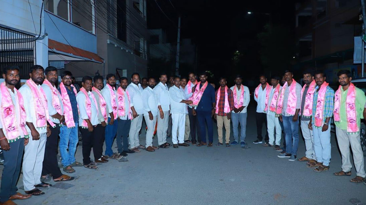 అభివృద్ధి నిరోధకులకు బుద్ధి చెప్పాలి