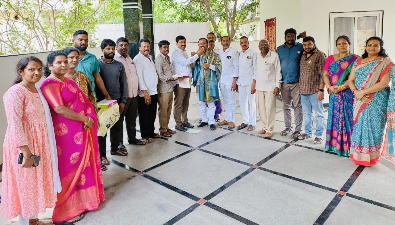 Brs Candidates Campaigning At Telangana