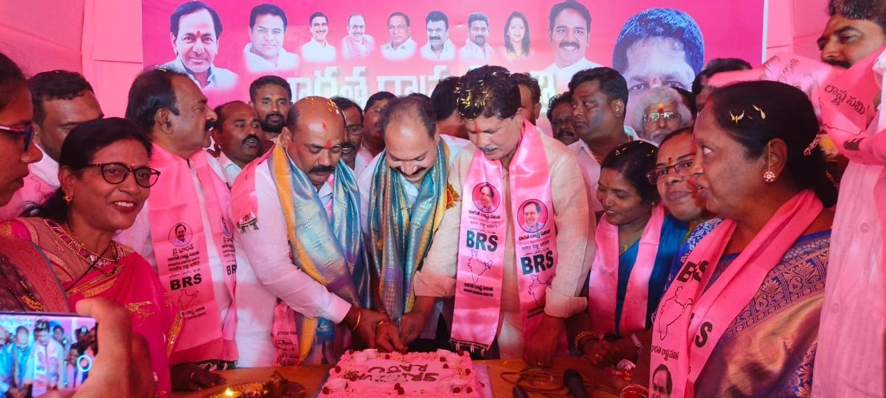Brs Candidates Campaigning At Telangana