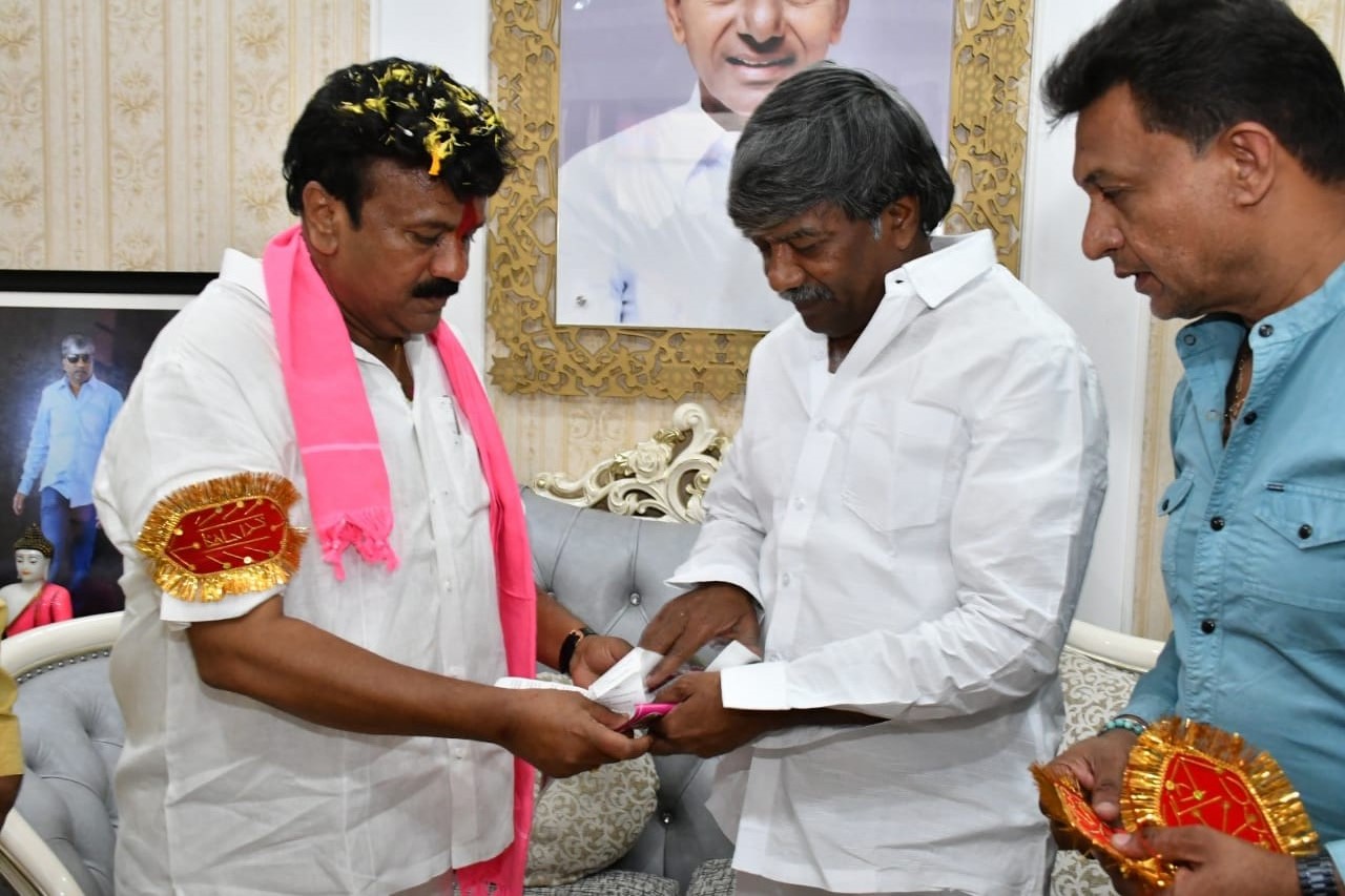 Brs Candidates Campaigning At Telangana