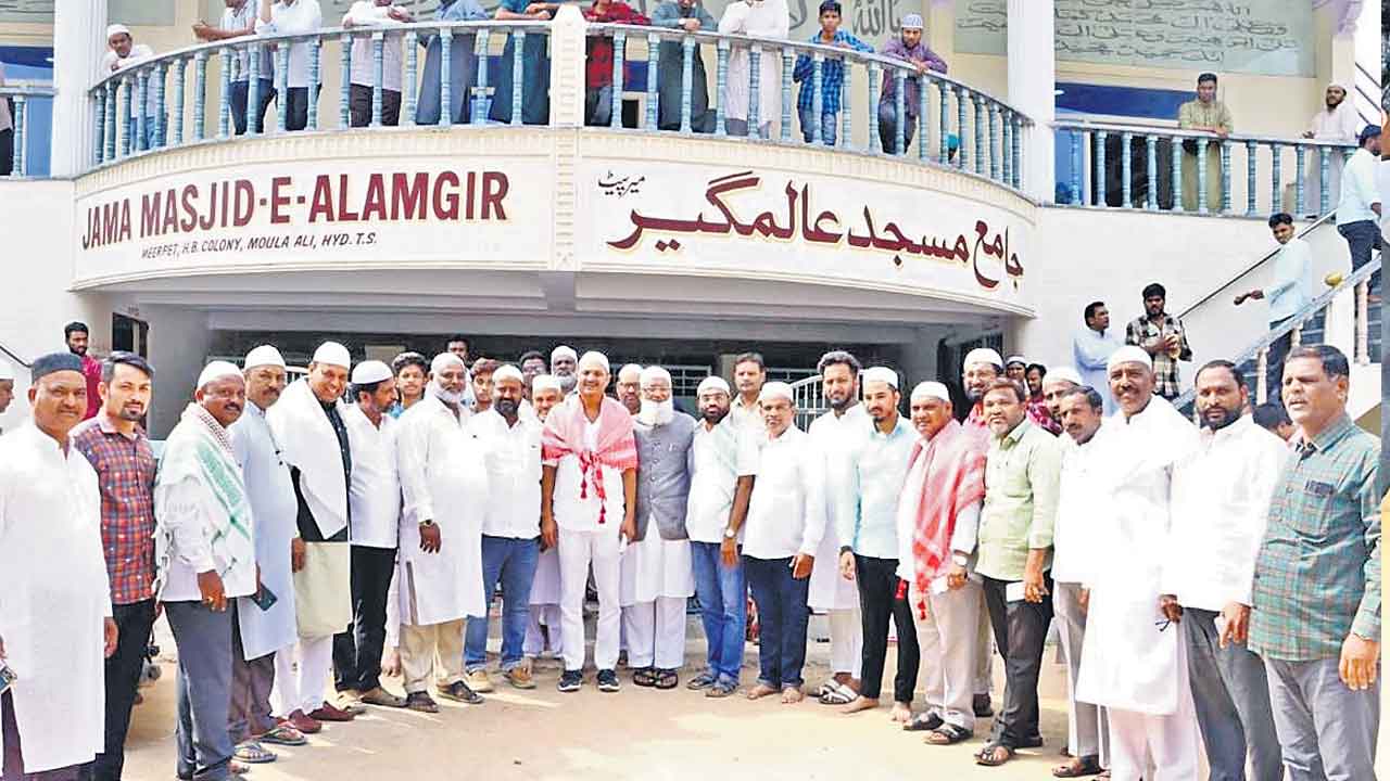 బండారికే.. మా మద్దతు