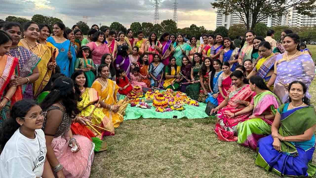 JTS | టోక్యోలో జపాన్‌ తెలుగు సమాఖ్య బతుకమ్మ సంబురాలు