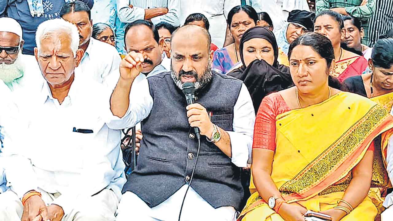 కాంగ్రెస్‌లో ఆగని అసమ్మతి జ్వాలలు