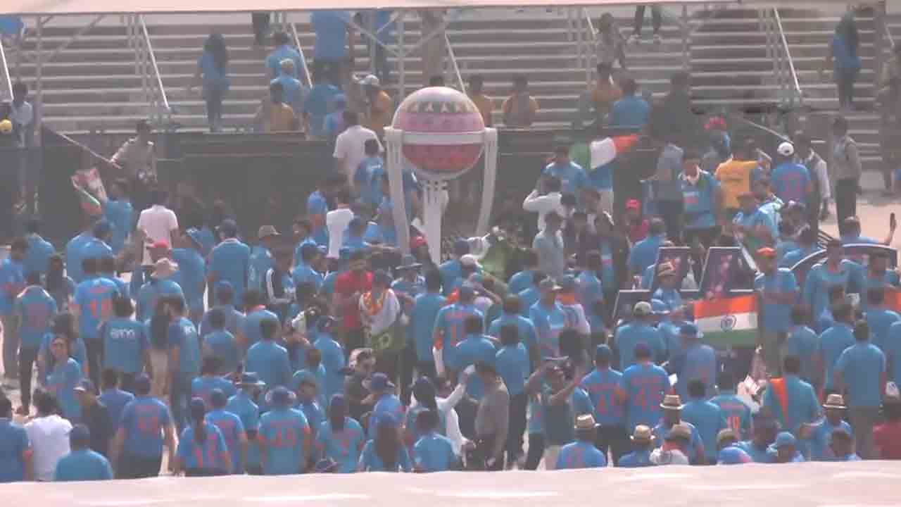 ICC World Cup | మరికాసేపట్లో ఇండియా-ఆసీస్‌ వరల్డ్‌ కప్‌ ఫైనల్‌‌.. నరేంద్రమోదీ స్టేడియానికి భారీగా ఫ్యాన్స్‌.. Video