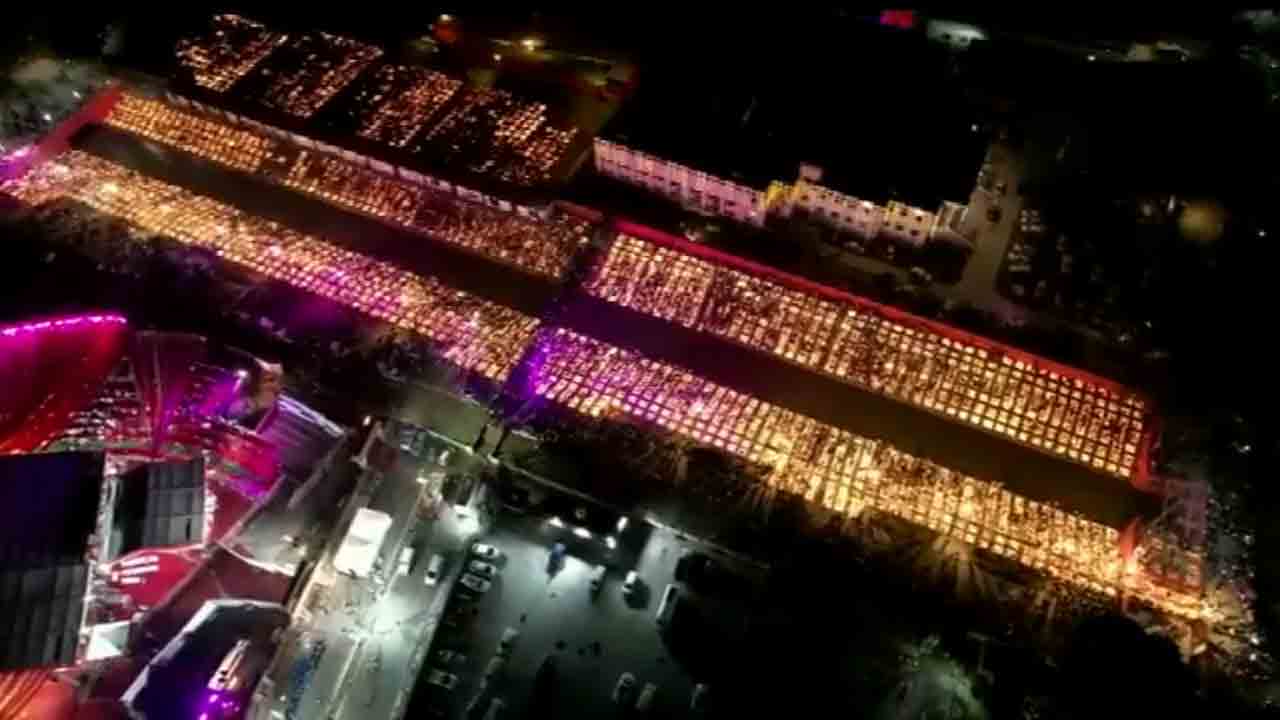 Deepotsav | అయోధ్యలో అంగరంగ వైభవంగా దీపోత్సవం.. Videos