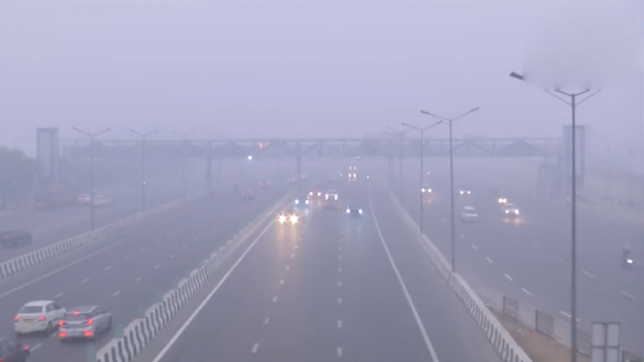 Delhi Pollution | రాజధానిలో ప్రమాదకర స్థాయికి వాయు కాలుష్యం.. రెండు రోజులు స్కూళ్లు బంద్‌