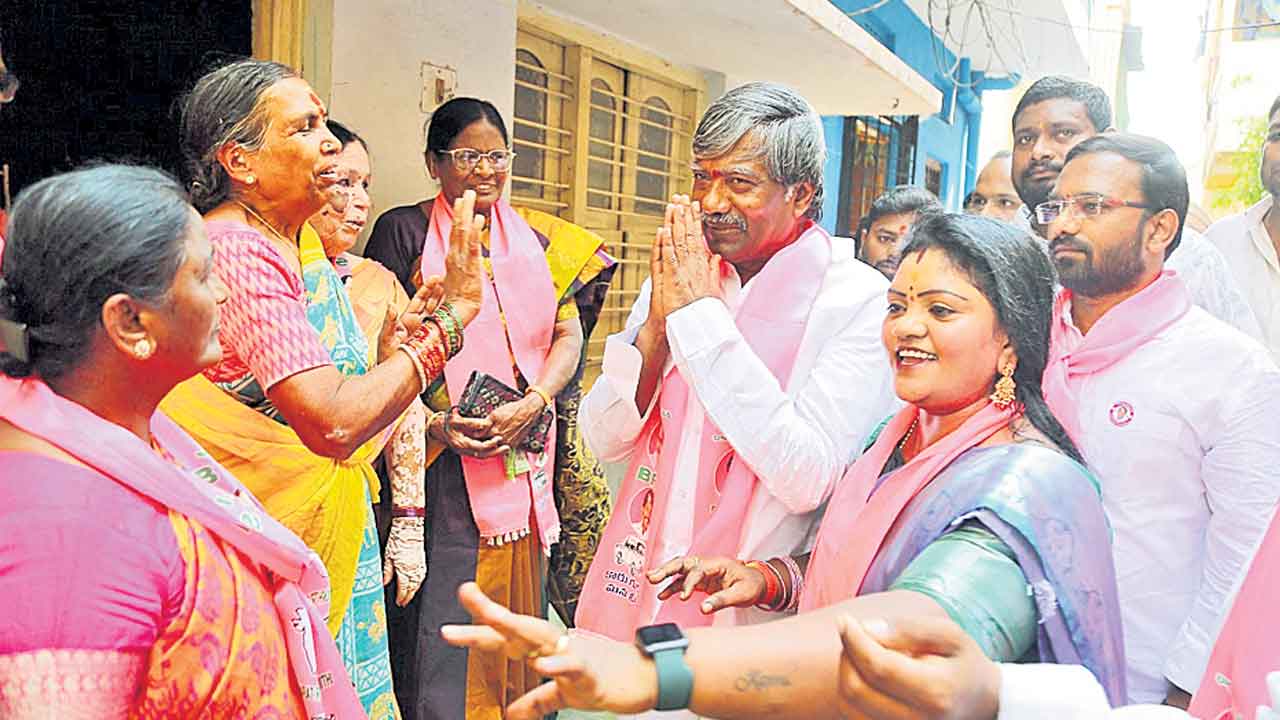 సంక్షేమ సర్కార్‌కు అండగా ఉండాలి