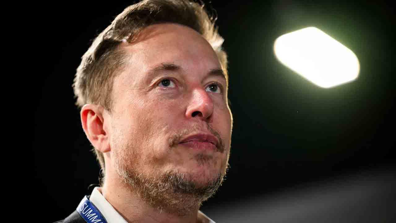 Elon Musk | 7 ఏళ్ల తర్వాత తండ్రిని కలుసుకున్న ఎలాన్‌ మస్క్‌