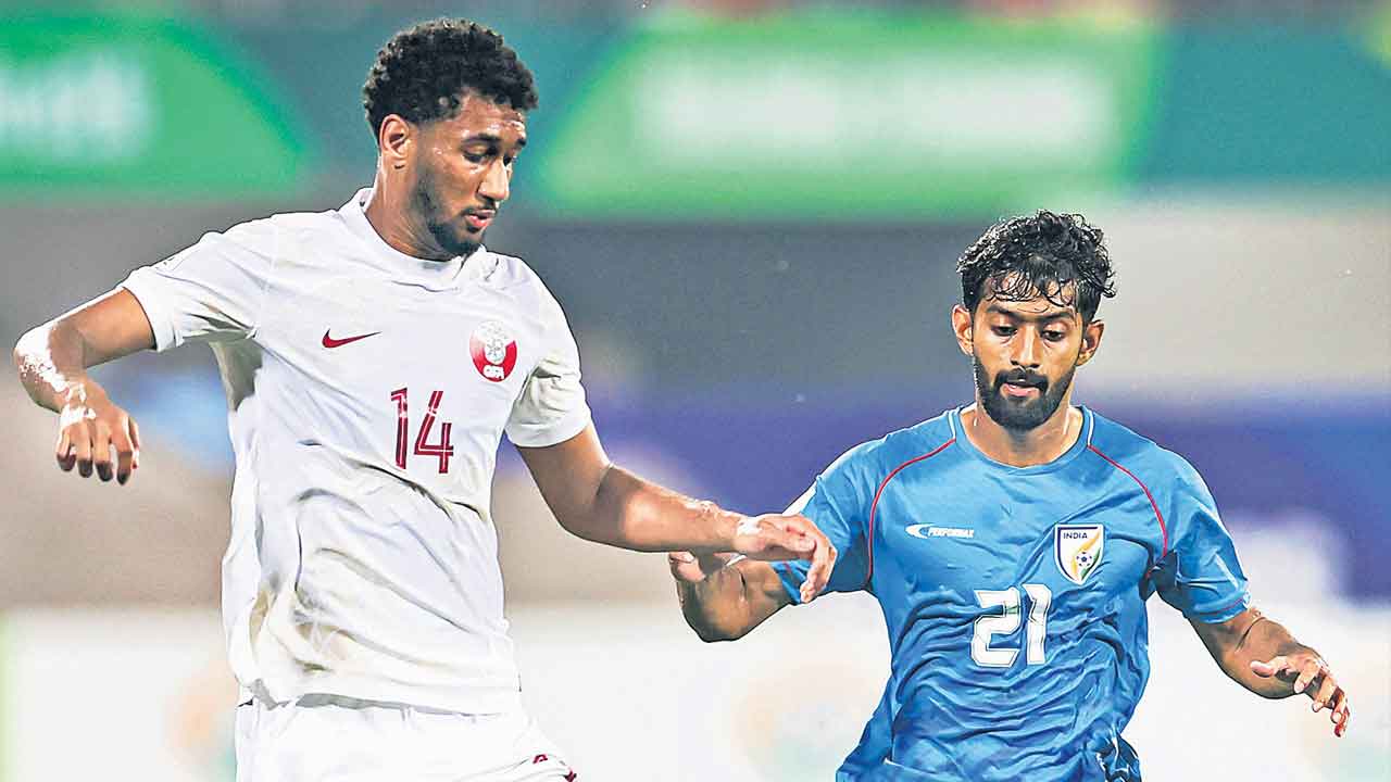 ఖతార్‌ చేతిలో ఓటమి