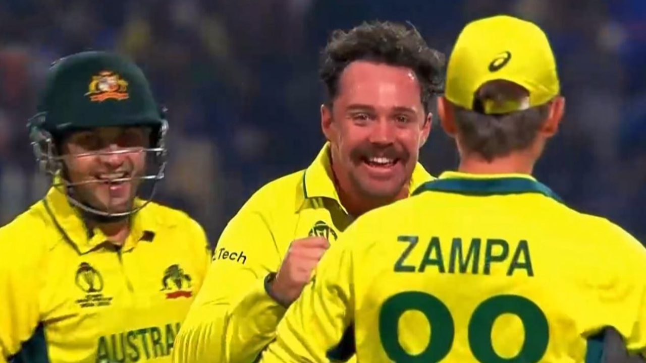 SAvsAUS: కుదురుకున్న సౌతాఫ్రికాకు షాకిచ్చిన హెడ్.. ఒకే ఓవర్లో రెండు వికెట్లు.. ఇక భారమంతా అతడిపైనే..!