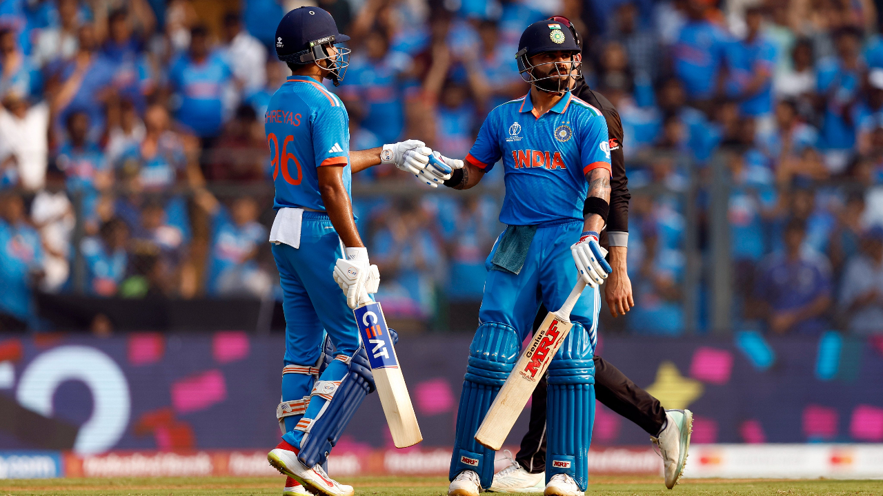 INDvsNZ: కోహ్లీ, శ్రేయస్ శతకాల హోరు.. వాంఖడేలో పరుగుల వరద పారించిన భారత్.. కివీస్ ఎదుట భారీ లక్ష్యం