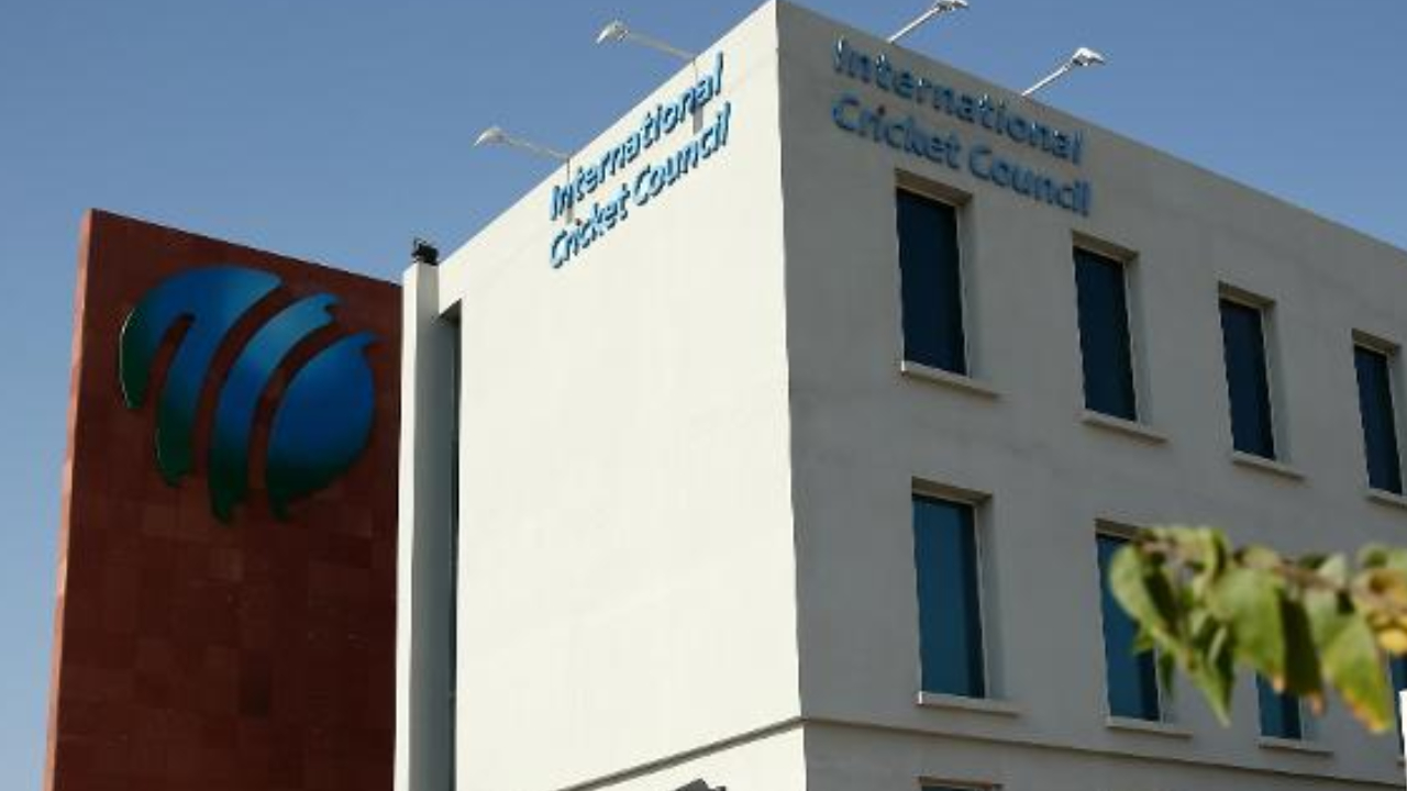 ICC New Regulations: ఓవర్ల మధ్య 60 సెకన్ల గ్యాప్.. మిస్ అయితే  ఐదు పరుగుల పెనాల్టీ..  ఐసీసీ కొత్త నిబంధనలు