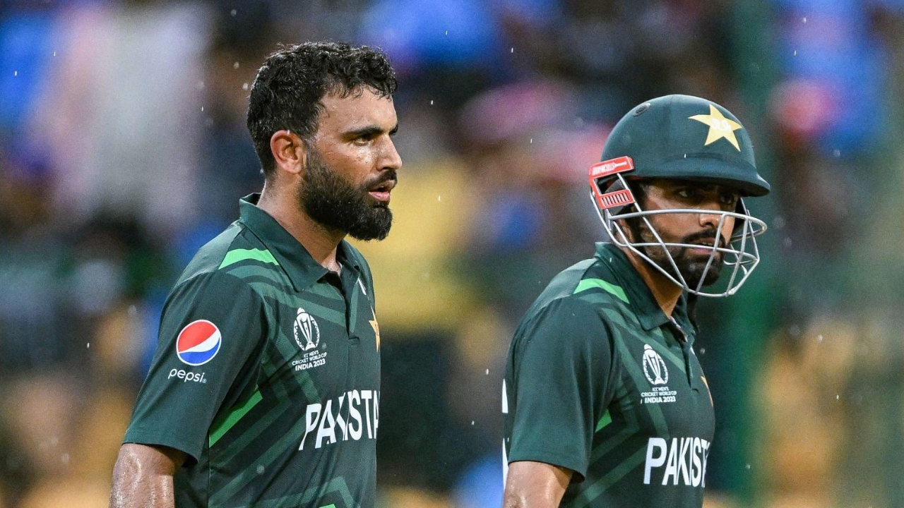 NZ vs PAK:  తగ్గిన వాన.. మొదలైన ఆట.. ఓవర్లు కుదింపు.. పాకిస్తాన్ టార్గెట్ ఇదే..!