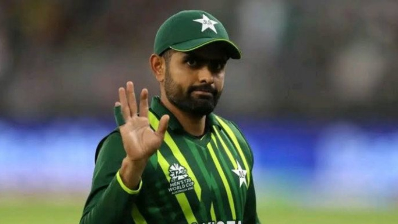 Babar Azam: పాక్ క్రికెట్లో మరో కుదుపు.. సారథ్య బాధ్యతల నుంచి తప్పుకున్న బాబర్