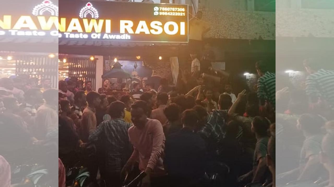 Free Biryani | విరాట్‌ 50వ సెంచరీ.. ఫ్రీ బిర్యానీతో సెలబ్రేట్‌ చేసుకున్న అభిమానులు..!