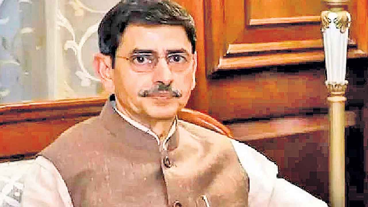 10 బిల్లులు తిప్పిపంపిన తమిళనాడు గవర్నర్‌