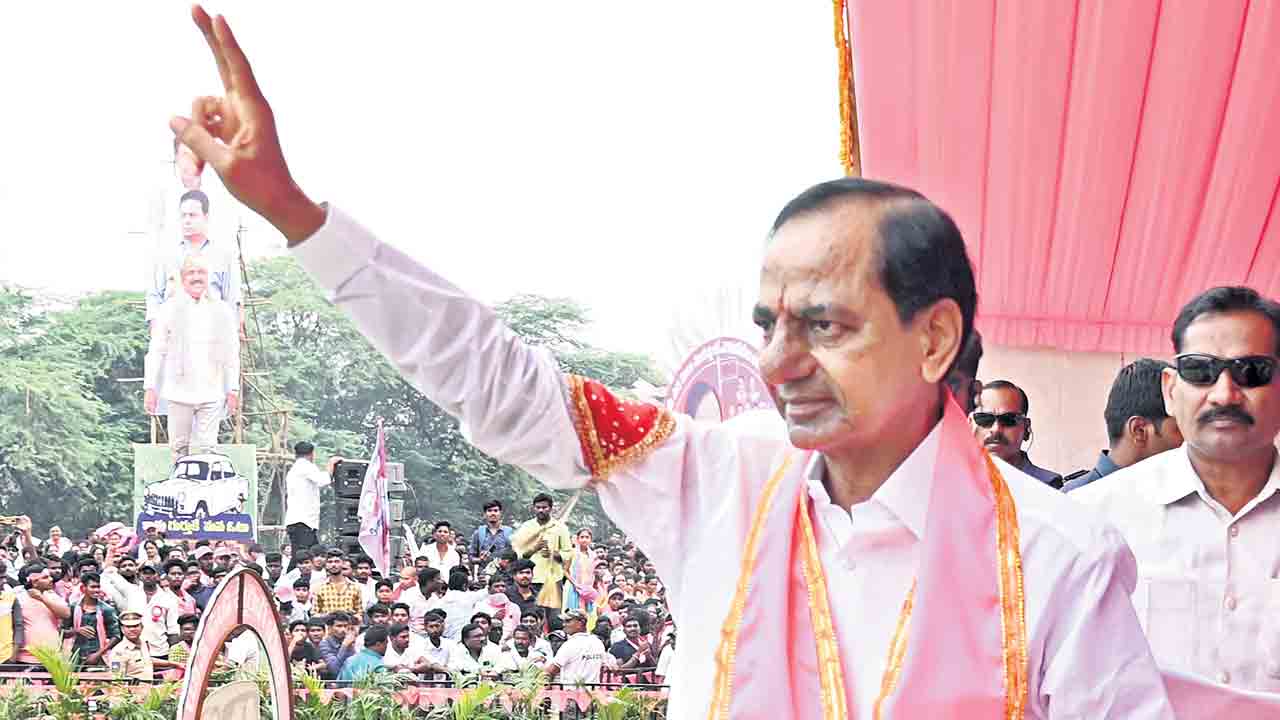 ధరణి వద్దనెటోళ్లను… బంగాళాఖాతంలో వేయాలి