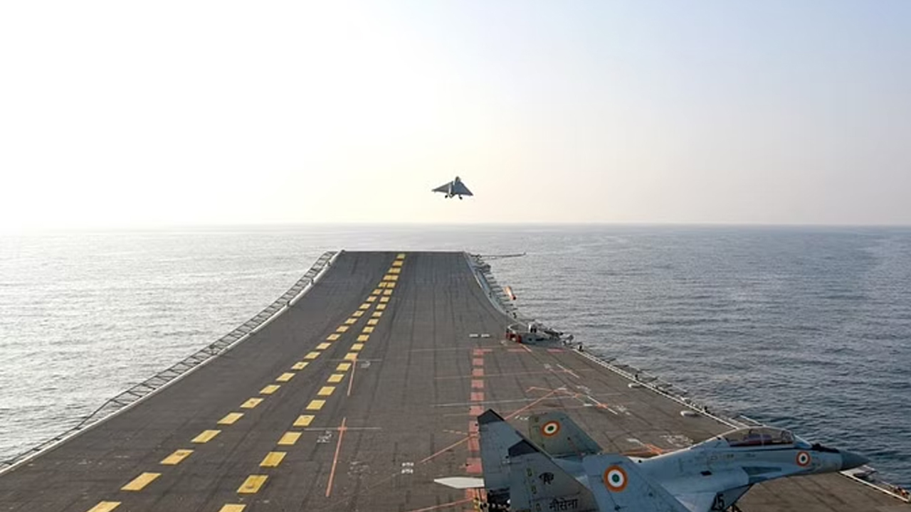 Indian Navy | హిందు మహాసముద్రంలో చైనా-పాక్‌ నేవి విన్యాసాలు.. కన్నేసిన భారత నేవీ..!