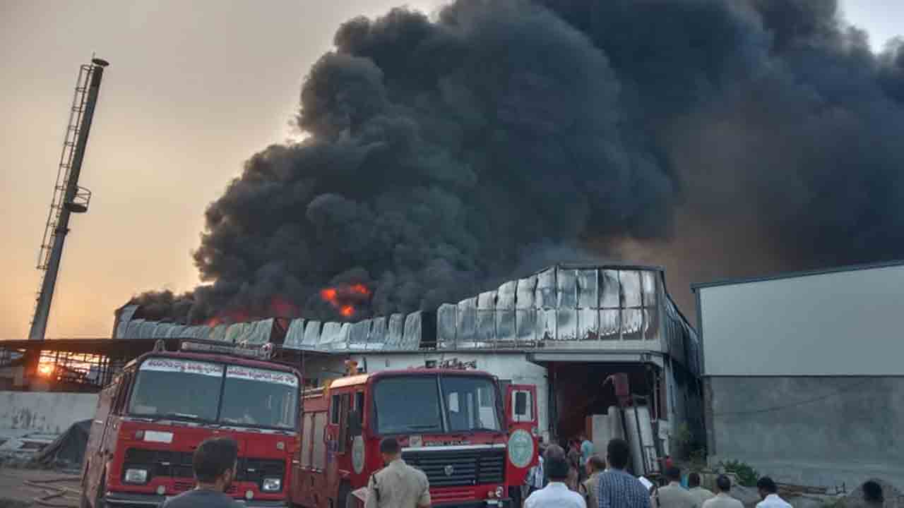 Fire accident | గగన్‌పహాడ్‌ పారిశ్రామిక వాడలో అగ్ని ప్రమాదం.. భారీగా ఆస్తినష్టం