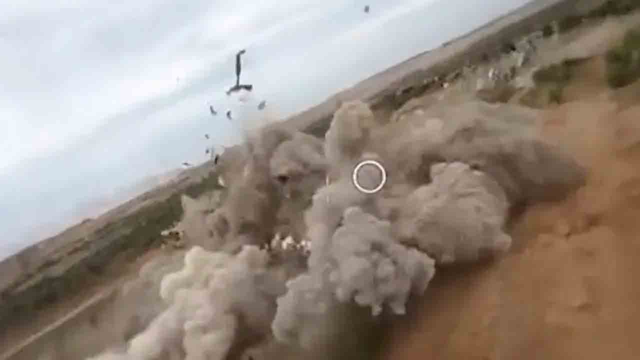 Israel – Hamas War | గాజాలోని హమాస్‌ చీఫ్‌ ఇంటిపై బాంబుల వర్షం.. వీడియో రిలీజ్‌ చేసిన ఐడీఎఫ్‌