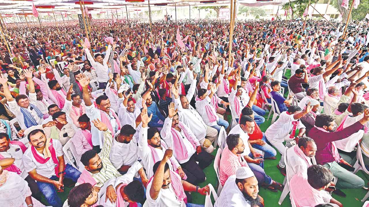 ఆశీర్వాద సభలకు జన ప్రభంజనం