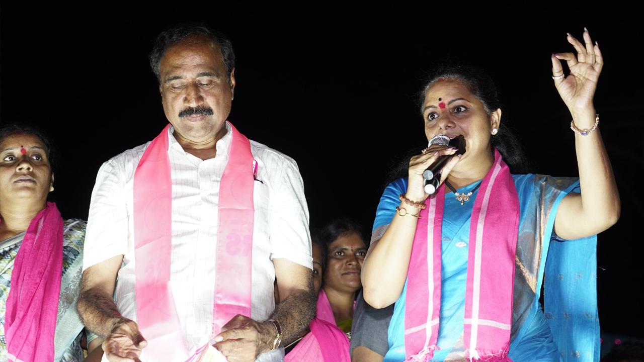 MLC Kavitha | కాంగ్రెస్ తేలు వంటిది.. అవకాశమిస్తే విషం చిమ్ముతుంది : ఎమ్మెల్సీ కవిత