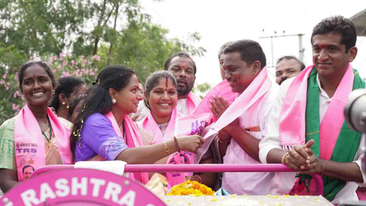 Big shock | కోరుట్లలో బీజేపీకి భారీ షాక్‌.. ఎమ్మెల్సీ కవిత సమక్షంలో ముఖ్యనాయకులు చేరిక