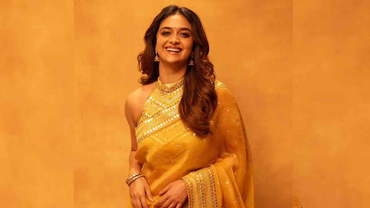 Keerthy Suresh | ఛమ్‌కీలా చీరకట్టి.. కీర్తిసురేశ్‌ అందాలకు మతిపోవాల్సిందే