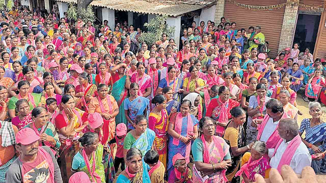 బీఆర్‌ఎస్‌కు అండగా ఉండాలి