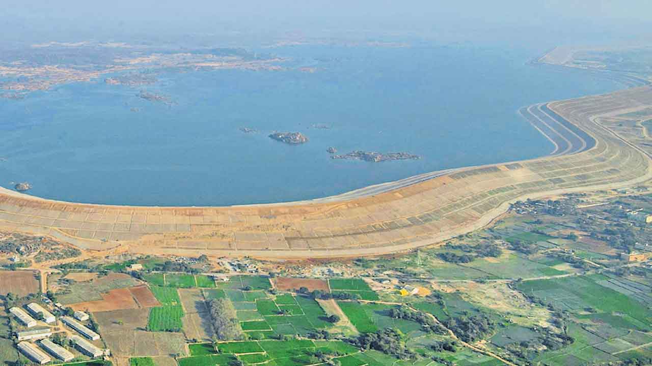 Telangana |  జలభాండాగారంగా తెలంగాణ.. ప్రాజెక్టుల నిర్మాణంతో ముంచెత్తే వరదలు, తాండవించే కరువులకు చరమగీతం