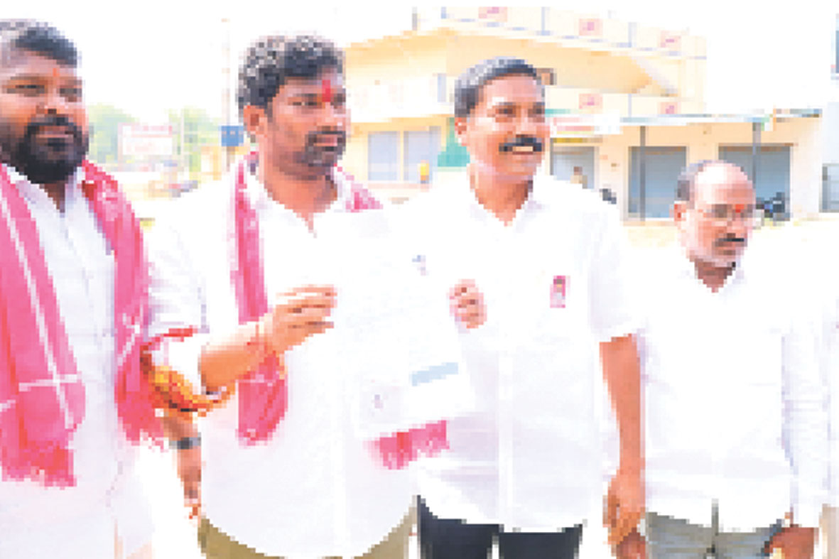 పెట్టుబడిదారుల వైపా..?పేద బిడ్డ వైపా..?