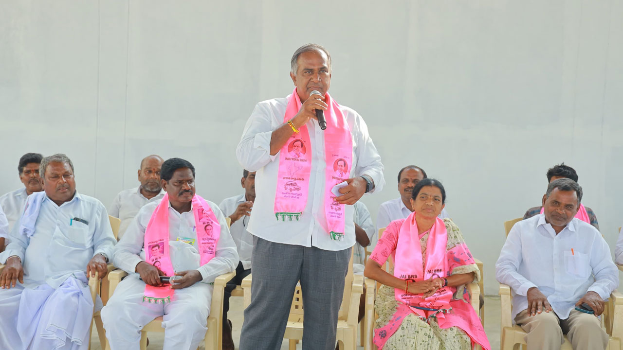 మీ సేవకుడిగా వస్తున్నా.. ఆశీర్వదించండి