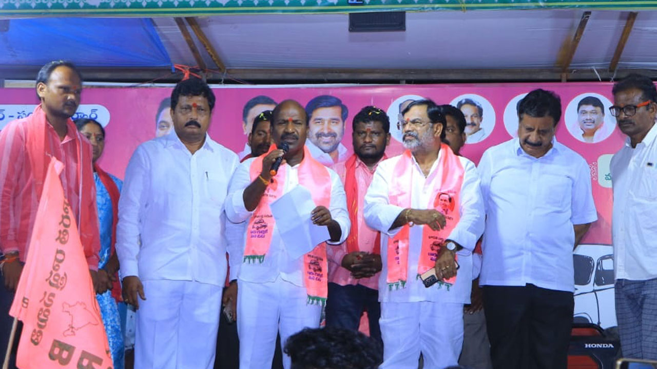 అభివృద్ధి నిరోధకులను తరిమి కొట్టాలి