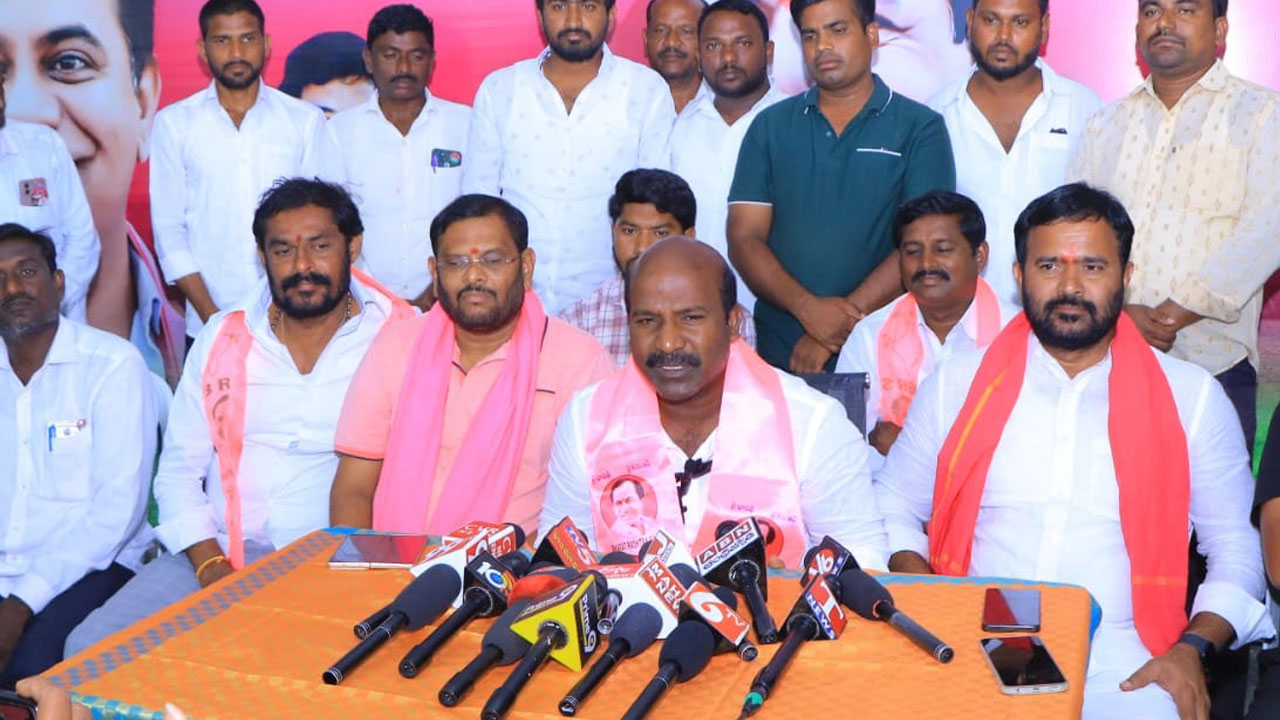 రాజగోపాల్‌ రెడ్డి అహంకారానికి మూల్యం తప్పదు