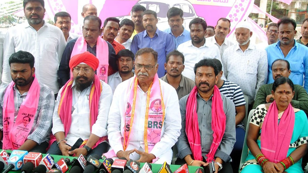 కేసీఆర్‌ సభకు కదిలిరండి