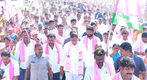 కారుకు ఓటేస్తేనే మరింత అభివృద్ధి