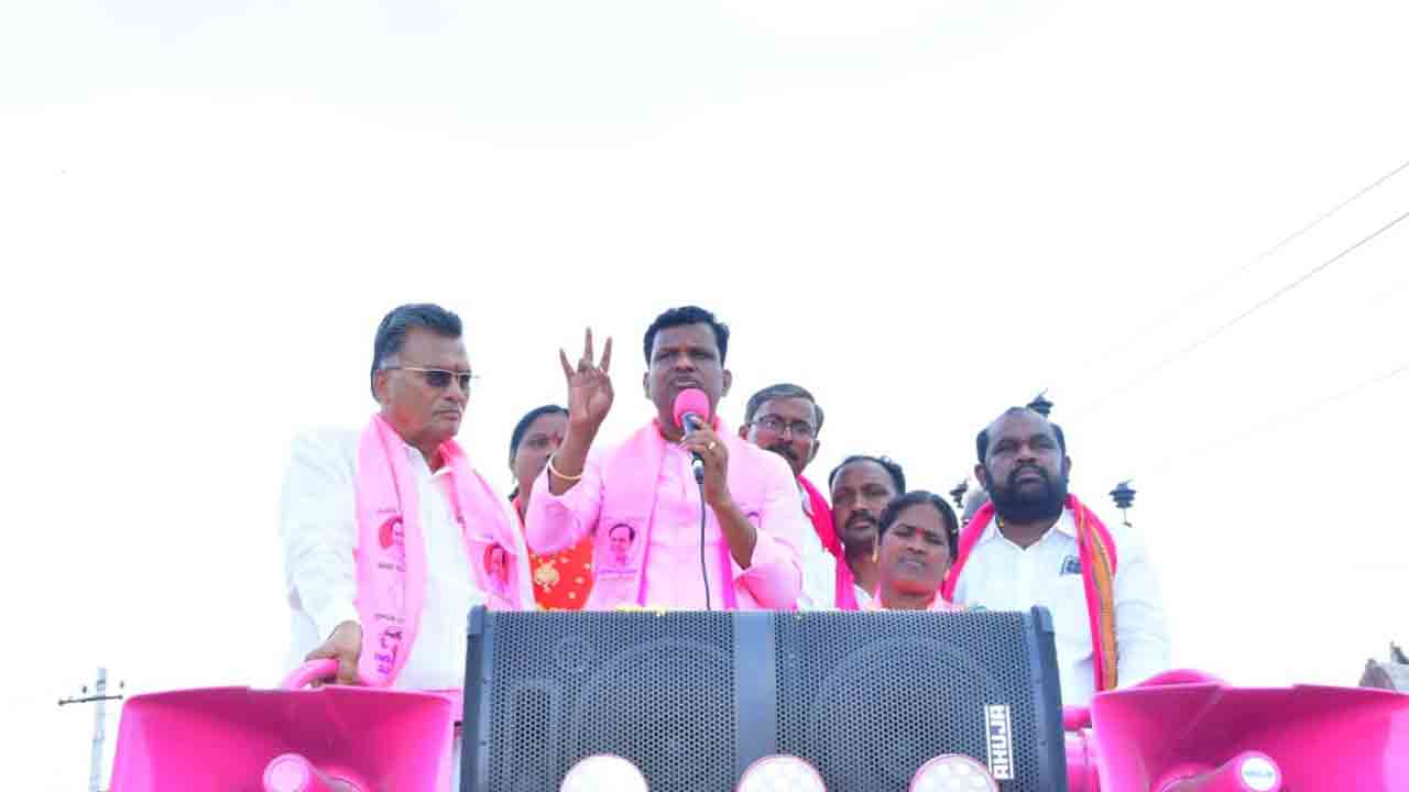 అణిచివేత వైపా.. అభివృద్ధి వైపా