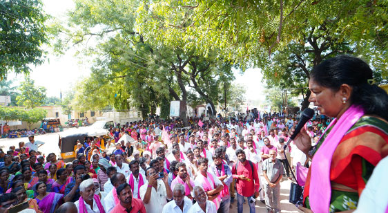 కాంగ్రెస్‌ ఏం చేసిందో చెప్పాలి