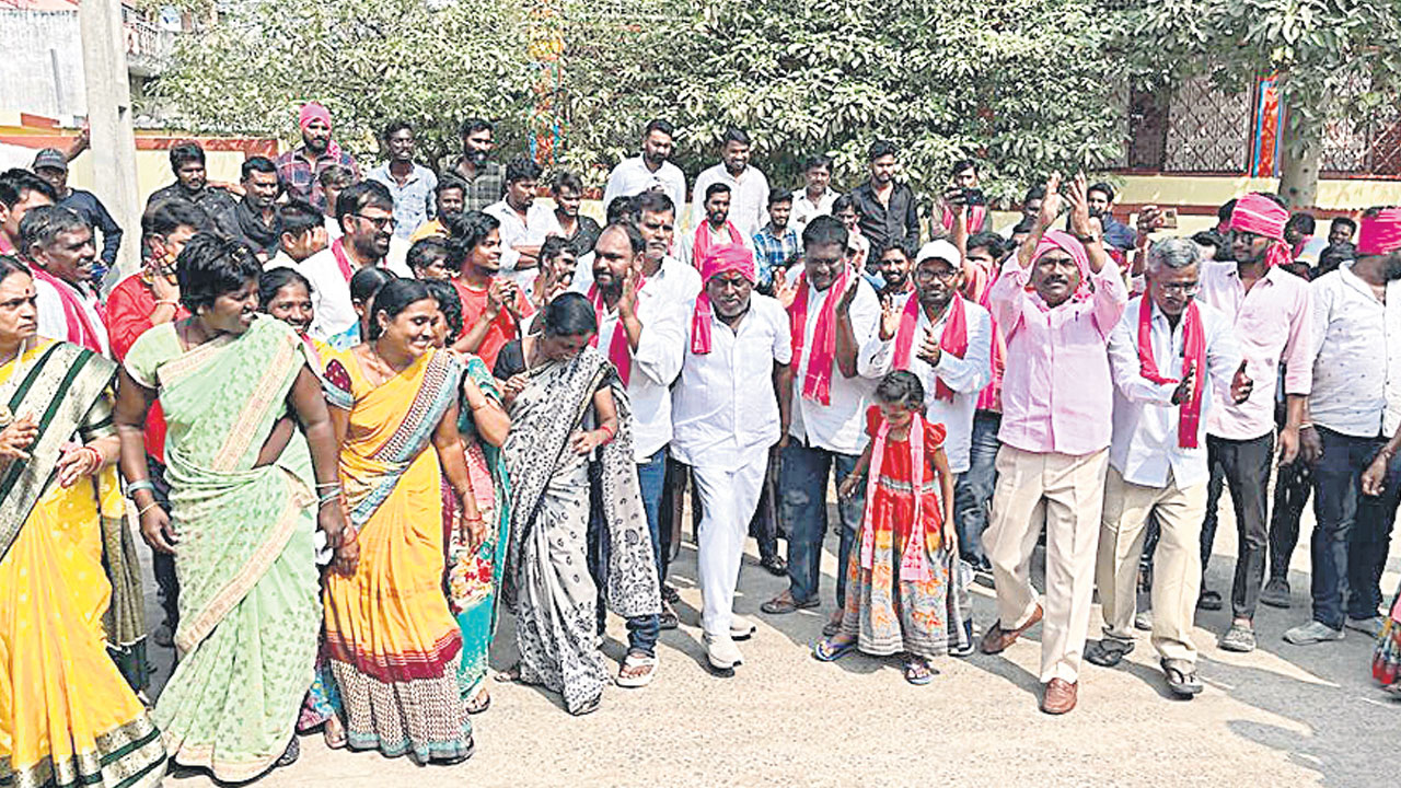 మహిళలకు నెలకు రూ.3వేలు