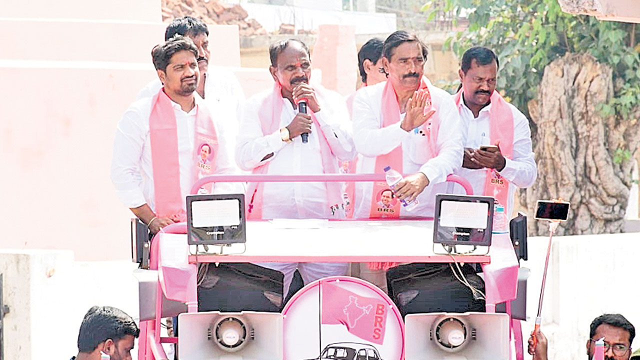 60 ఏండ్లలో చేయనోళ్లు…ఇప్పుడేం జేస్తారు