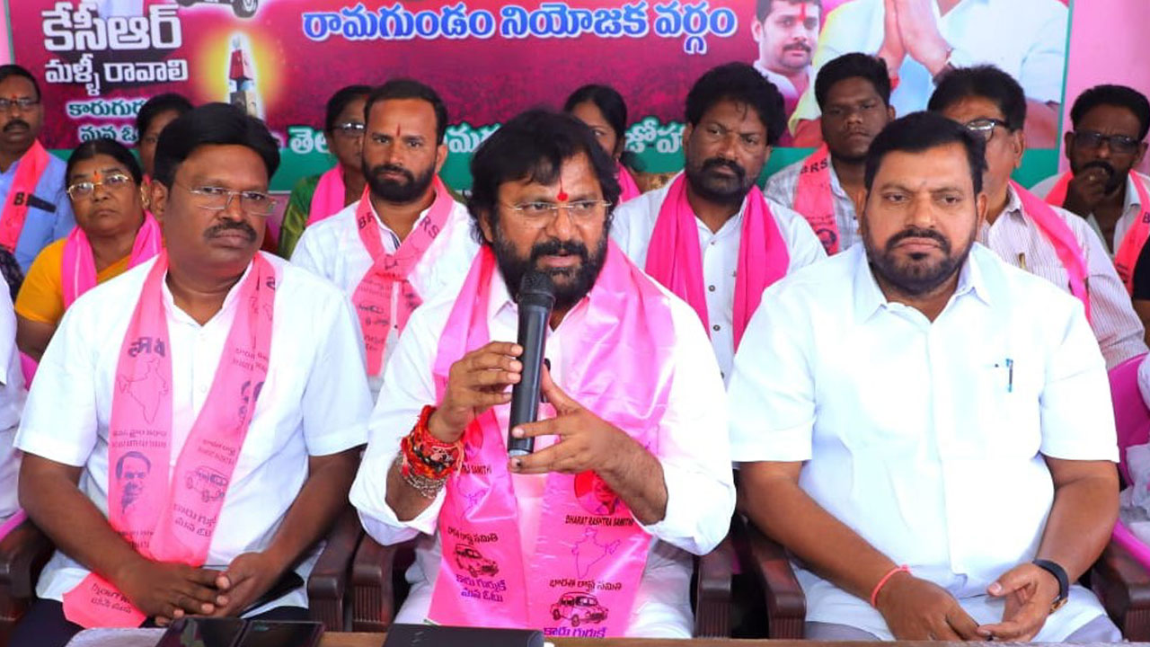 మ్యానిఫెస్టోనూ గడపగడపకూ తీసుకెళ్లాలి