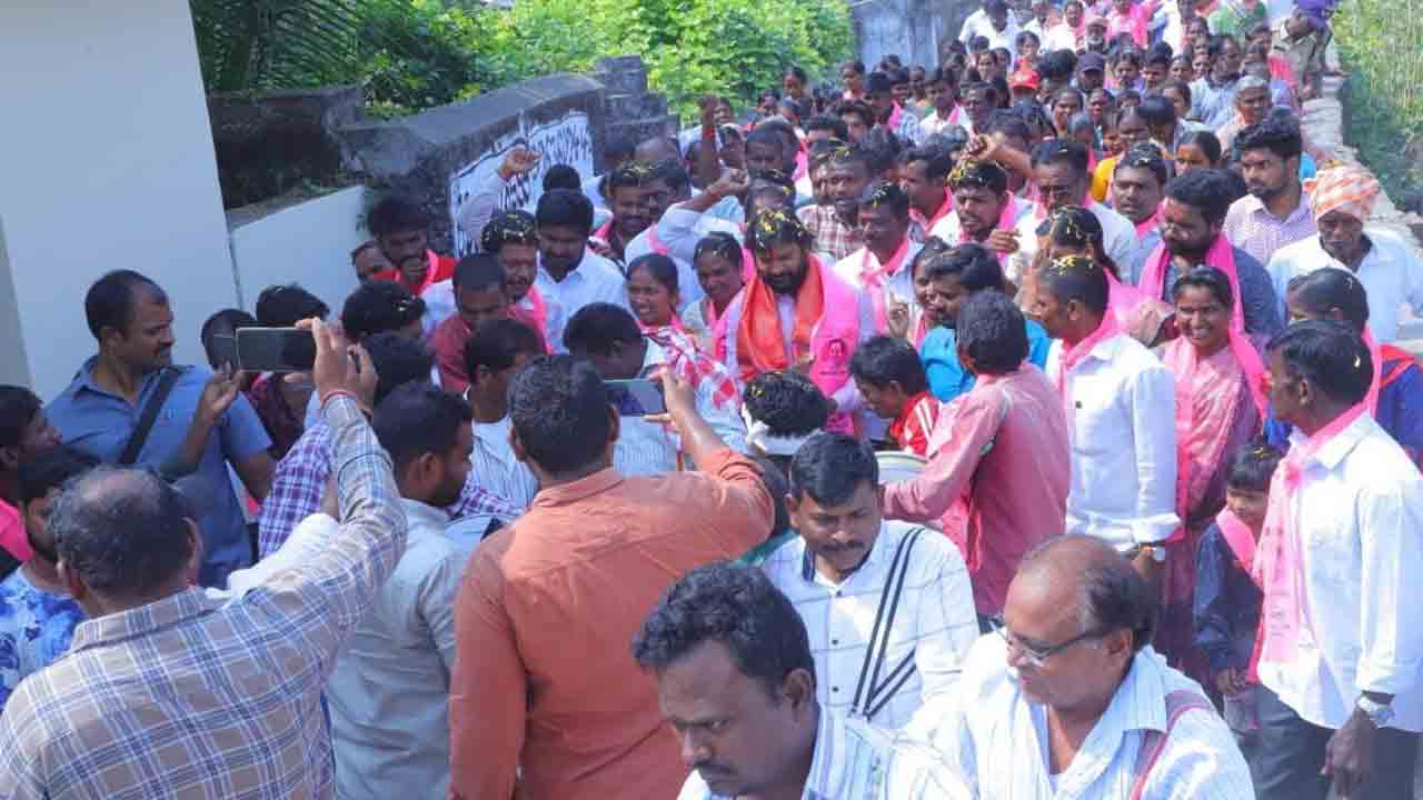 కాంగ్రెస్‌ది మోసం..బీఆర్‌ఎస్‌ది సంక్షేమం