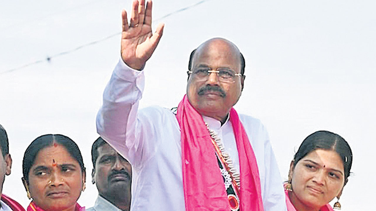 కాంగ్రెస్‌కు ఓటేస్తే కన్నీళ్లే