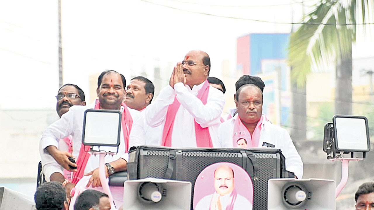 ప్రతి ఇంటికి సంక్షేమ పథకాలు