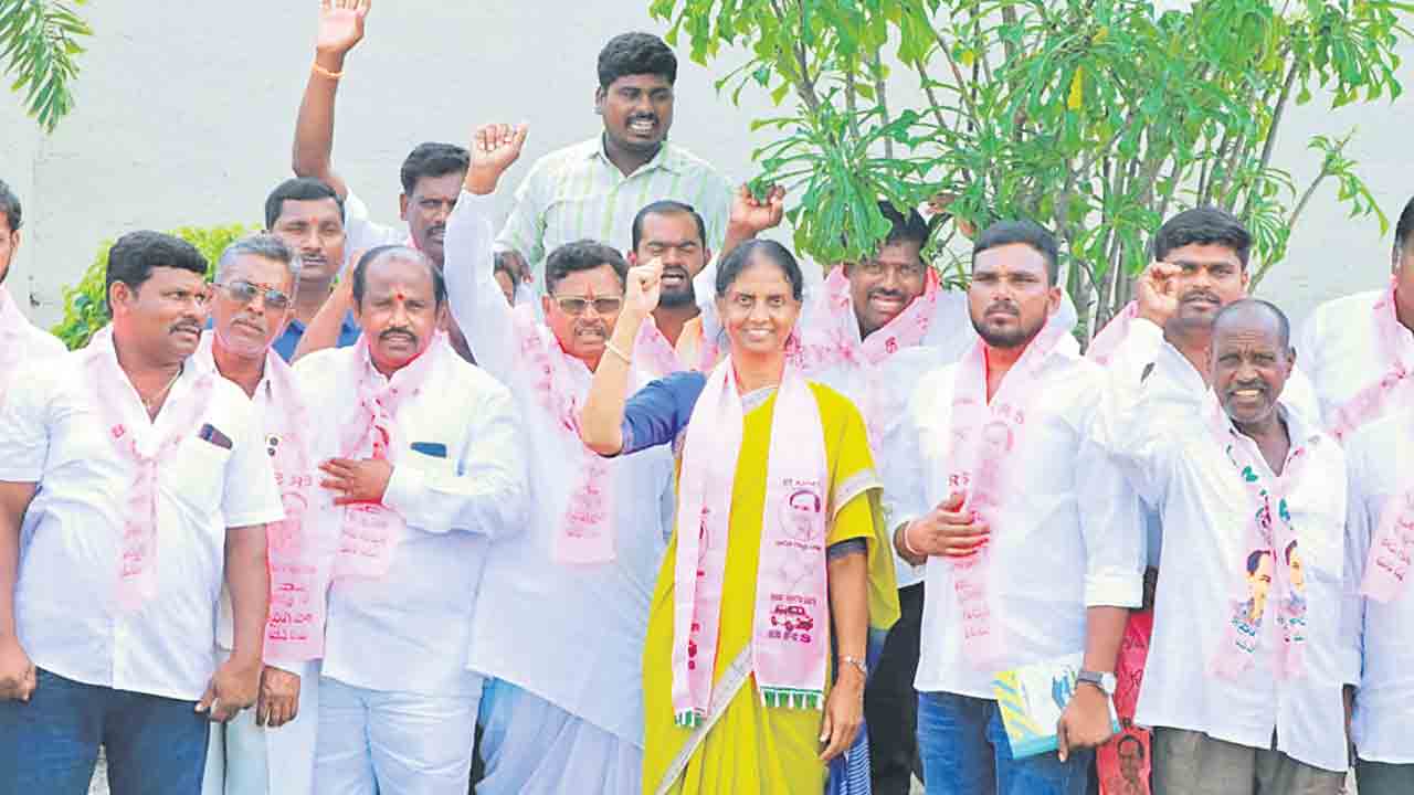 గులాబీ గుబాళింపు
