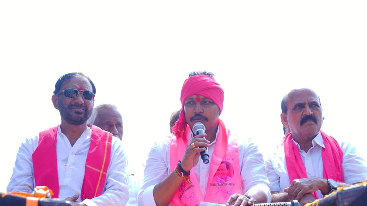 పైరవీకారుల కాంగ్రెస్‌ కావాలా.. రైతుల మేలు కోరే బీఆర్‌ఎస్‌ కావాలా..!