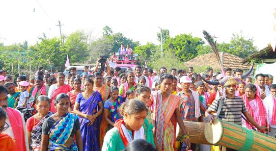 కాంగ్రెస్‌ గ్యారెంటీలను నమ్మద్దు