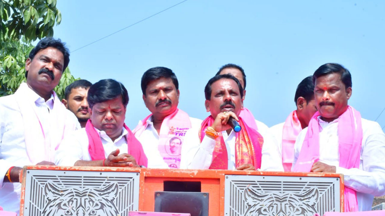 పల్లెలు అప్పుడెట్లుండె..సీఎం కేసీఆర్‌ పాలనలో ఎట్లున్నయ్‌..!