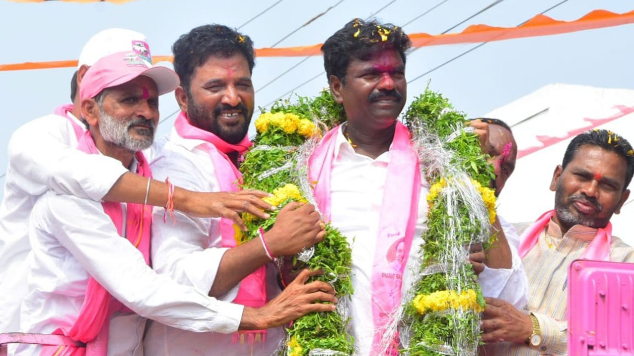 కాంగ్రెస్‌వి బూటకపు హామీలు