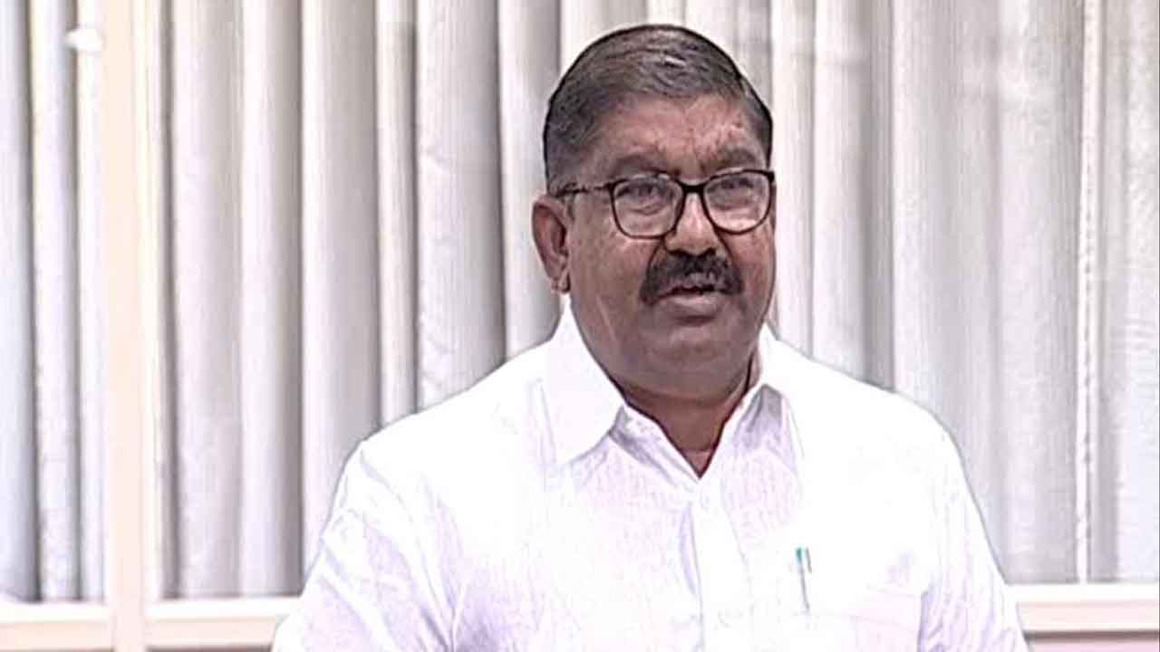 టీచర్ల పెండింగ్‌ బిల్లులు వెంటనే చెల్లించాలి